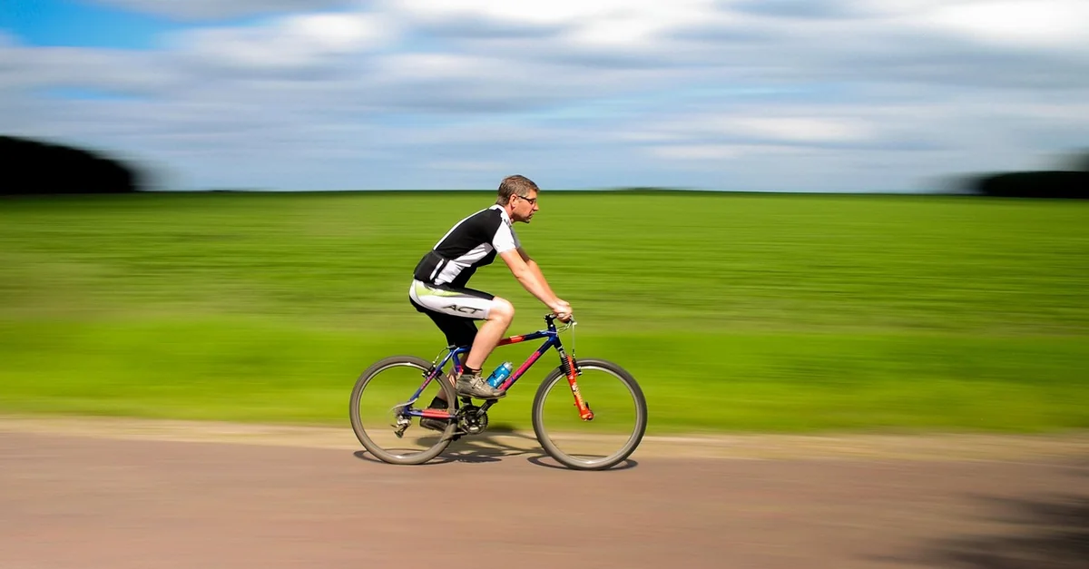 Illustrative photograph: bicycle, bike, biking, sport, cycle